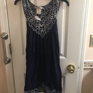 Sleeveless long navy blue shirt